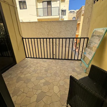 3 Bedroom Apart In St Julians Malta Apartman